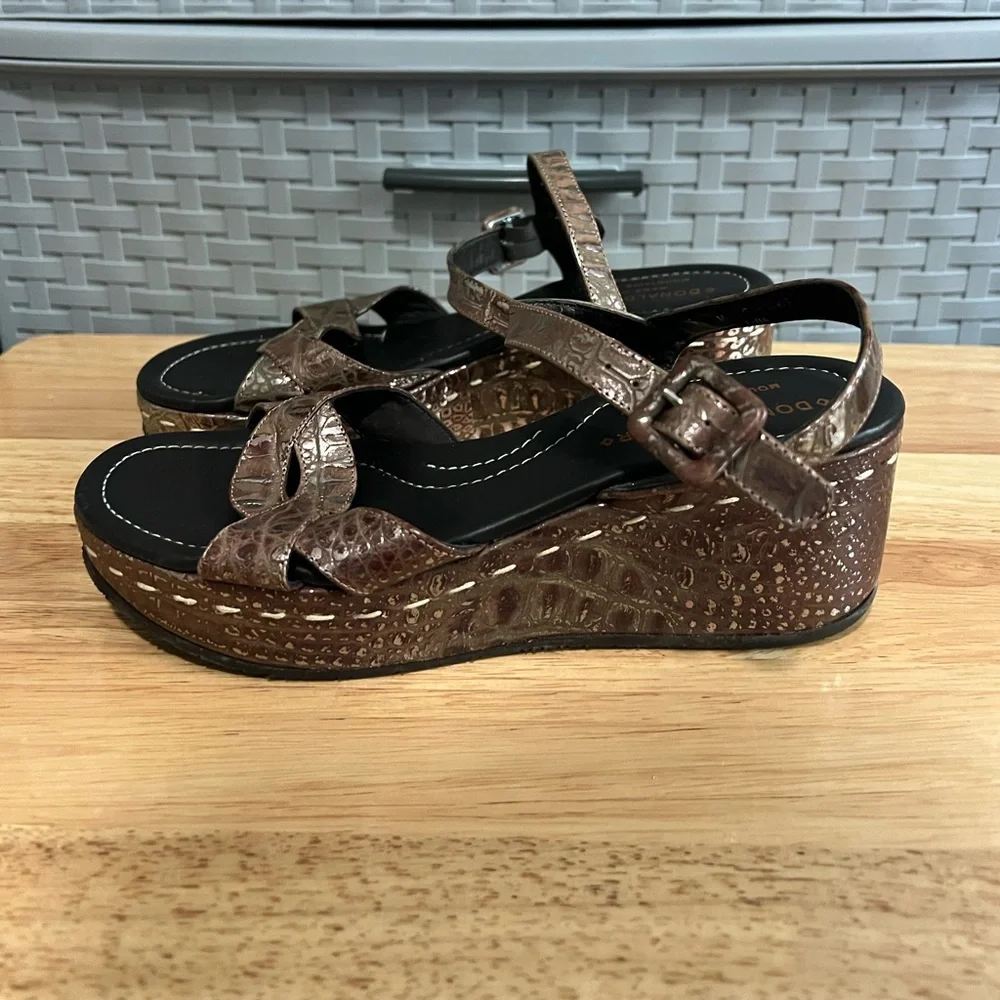 Donald Pliner Shake Sandals Brown Metallic Size 5M